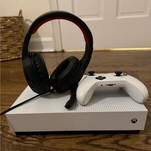 Xbox one s with headset and remote